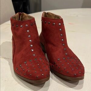 Qupid Studded Burgundy/Red Ankle Boots size 7.5 women’s
